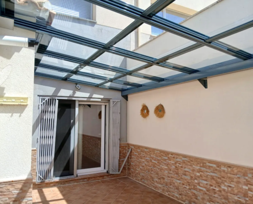 patio con techo móvil